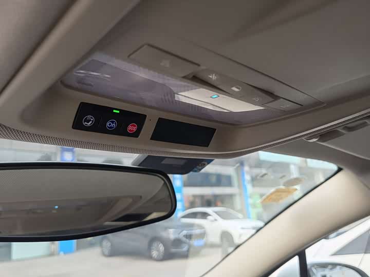 Фото 18 - Buick Verano