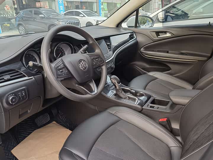 Фото 7 - Buick Verano