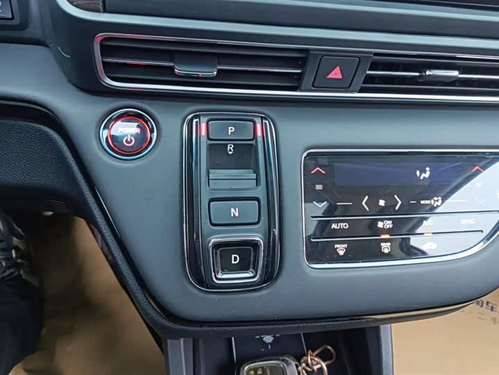 Фото 16 - Honda Odyssey