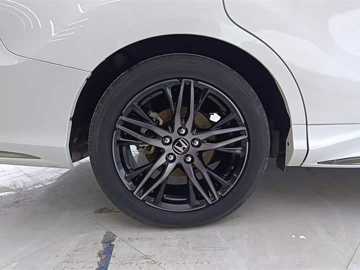 Фото 6 - Honda Odyssey