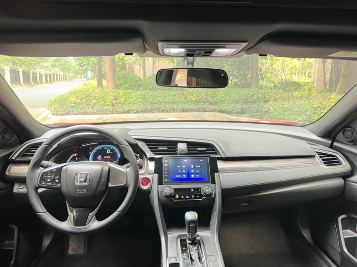 Фото 4 - Honda Civic