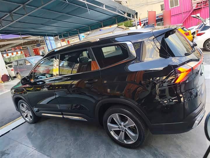 Фото 5 - Geely Okavango L