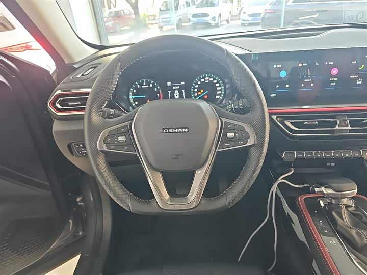 Фото 11 - Changan Oshan X5