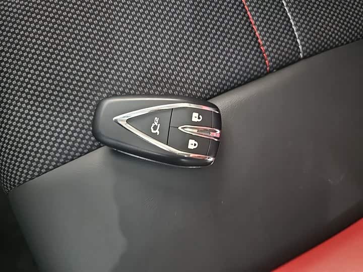 Фото 9 - Changan Oshan X5