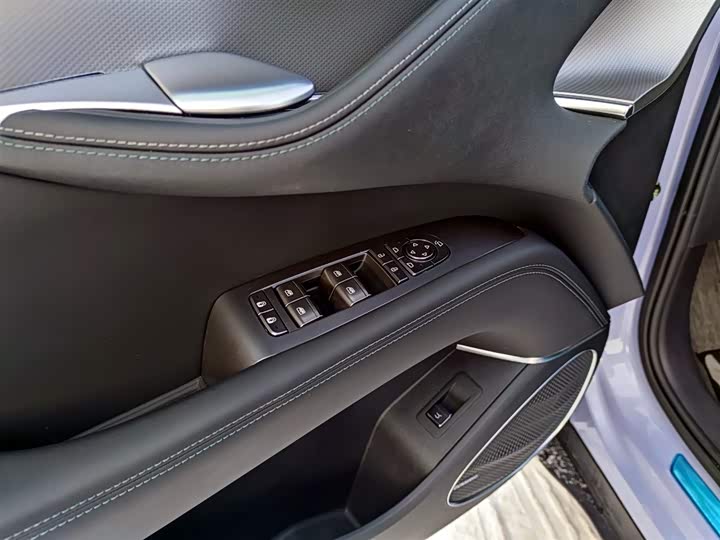 Фото 16 - BYD Sea Lion 07 EV