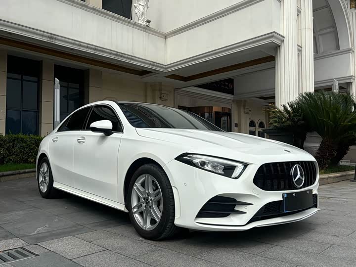 Фото 15 - Mercedes-Benz A-Class