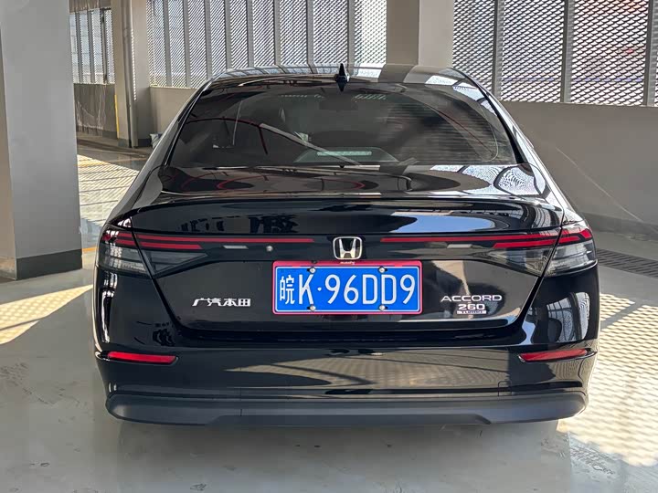 Фото 14 - Honda Accord