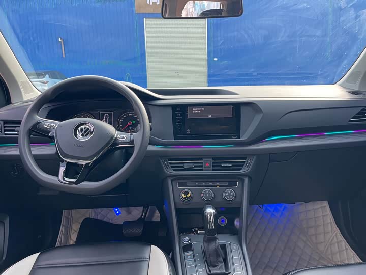 Фото 8 - Volkswagen Tharu