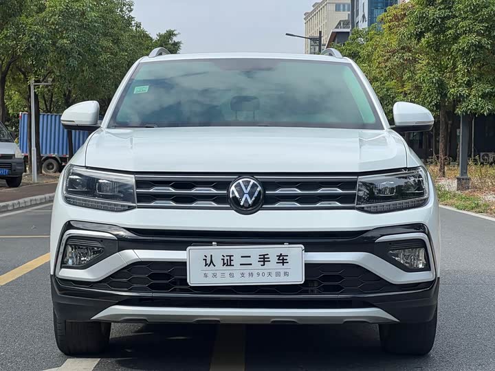 Фото 2 - Volkswagen T-Cross