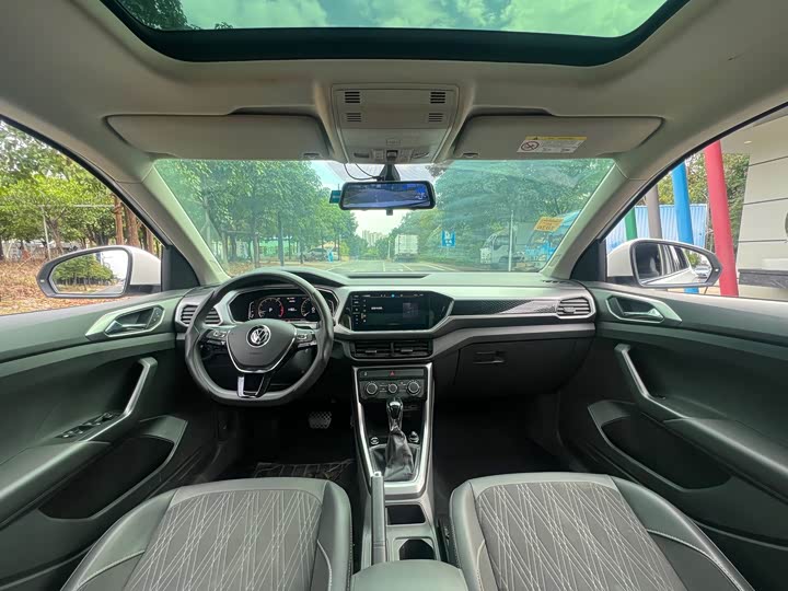 Фото 5 - Volkswagen T-Cross