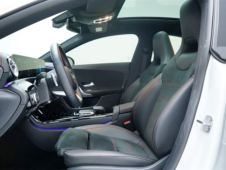 Фото 5 - Mercedes-Benz CLA-Class