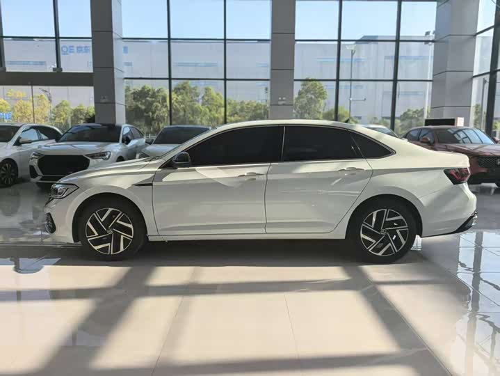 Фото 9 - Volkswagen Sagitar L