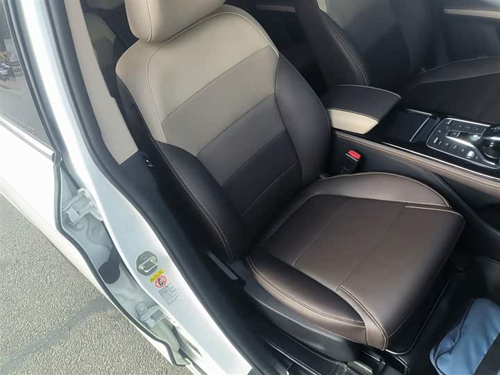 Фото 25 - BYD Song Max Hybrid