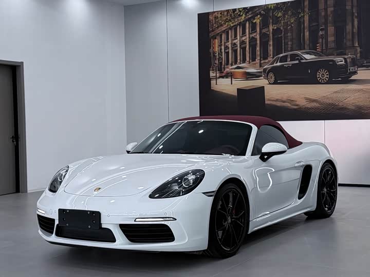 Фото 1 - Porsche 718