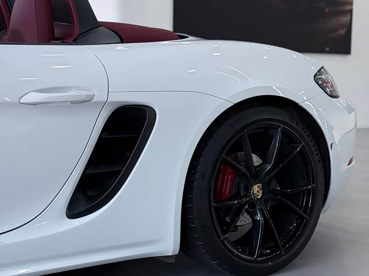 Фото 8 - Porsche 718