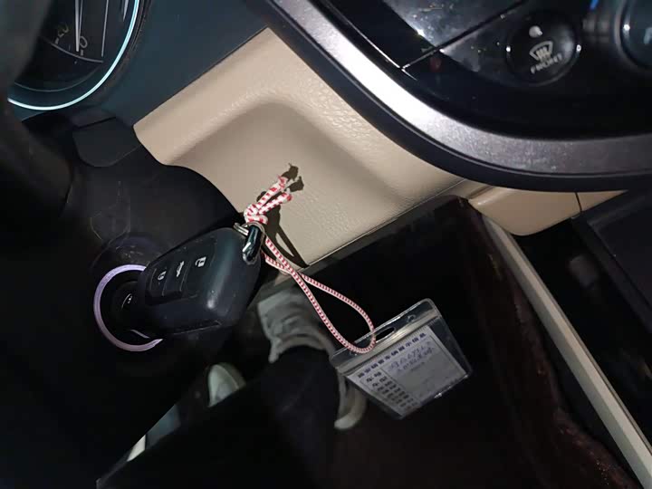 Фото 9 - Toyota Camry