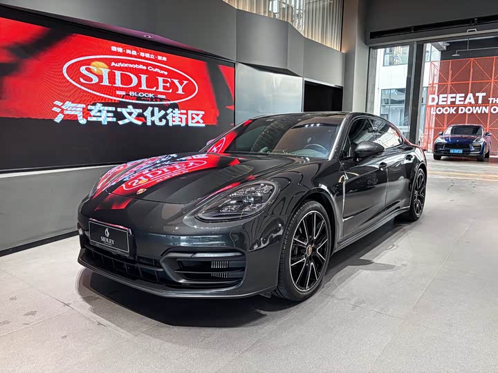 Фото 1 - Porsche Panamera