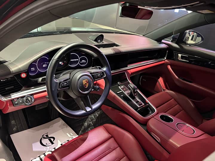 Фото 10 - Porsche Panamera