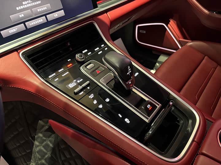 Фото 12 - Porsche Panamera