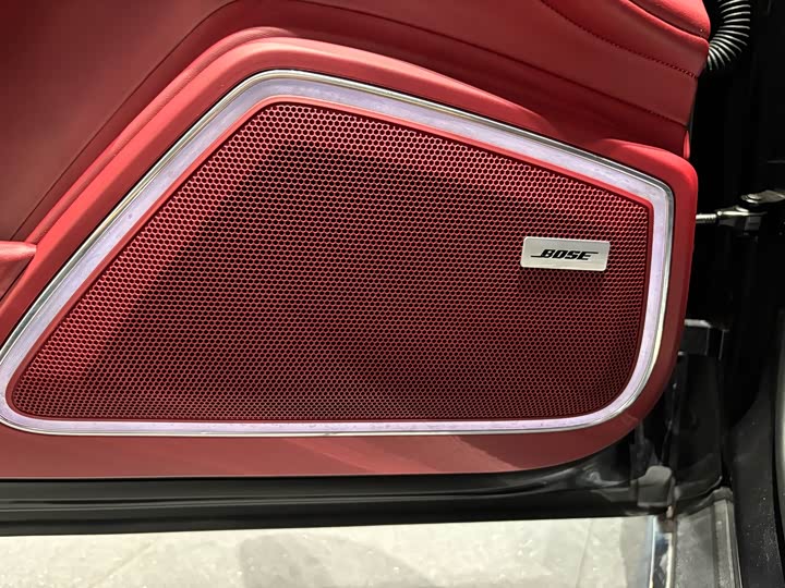 Фото 14 - Porsche Panamera