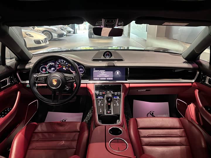 Фото 16 - Porsche Panamera