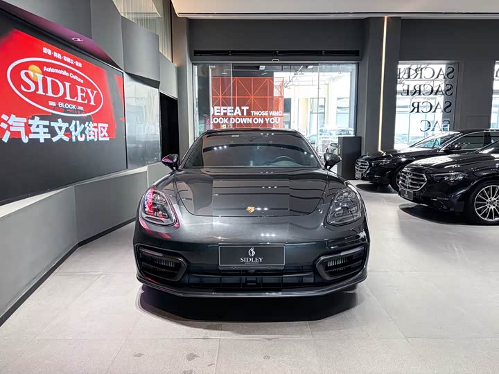 Фото 2 - Porsche Panamera