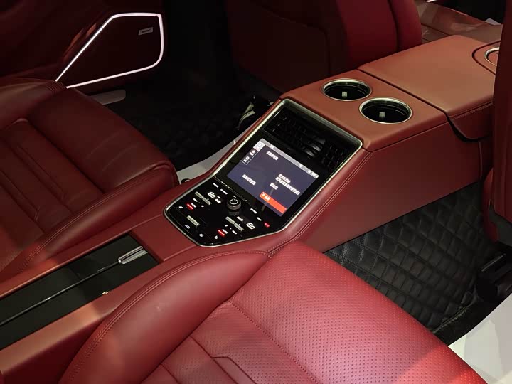 Фото 20 - Porsche Panamera