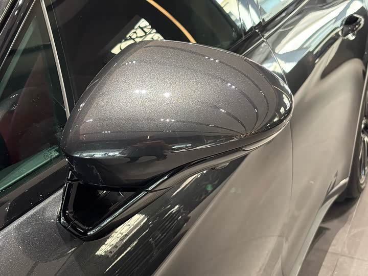 Фото 24 - Porsche Panamera