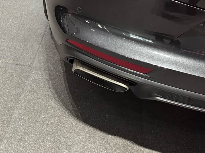 Фото 26 - Porsche Panamera