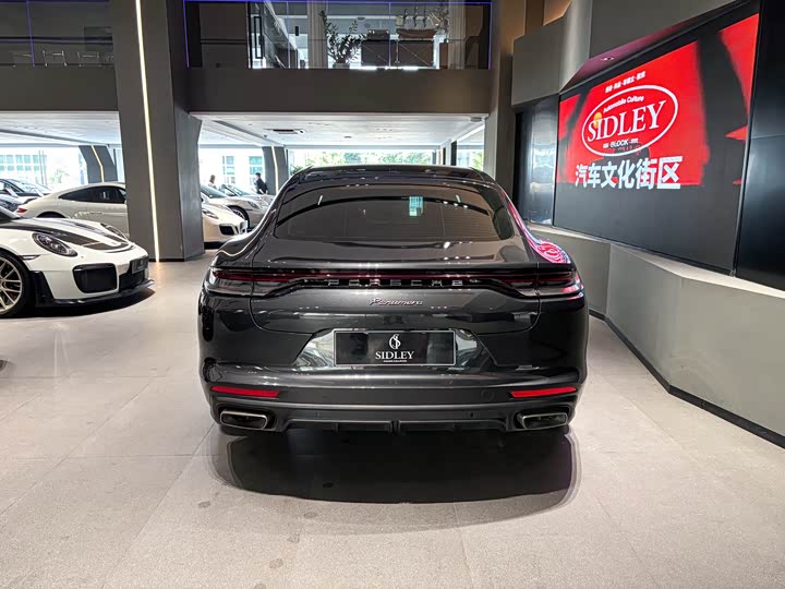 Фото 5 - Porsche Panamera