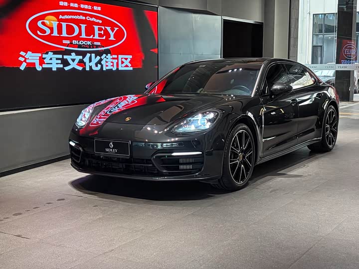 Фото 7 - Porsche Panamera