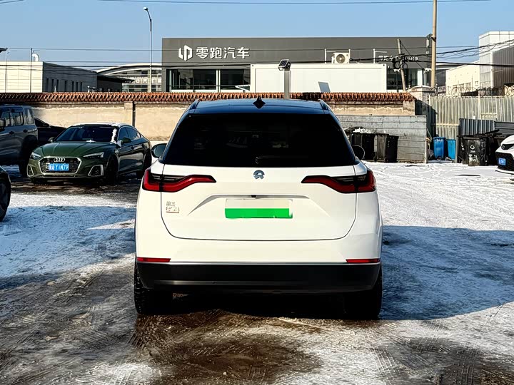 Фото 3 - Nio ES8