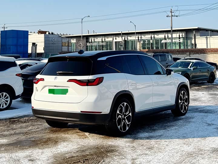 Фото 4 - Nio ES8