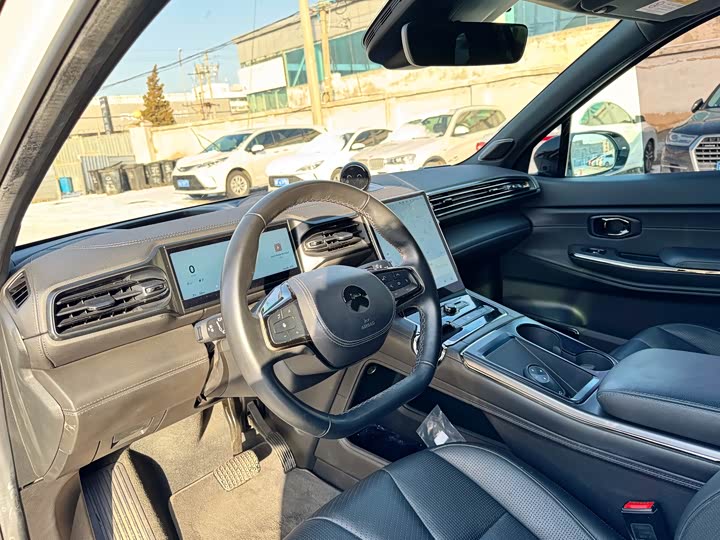 Фото 5 - Nio ES8