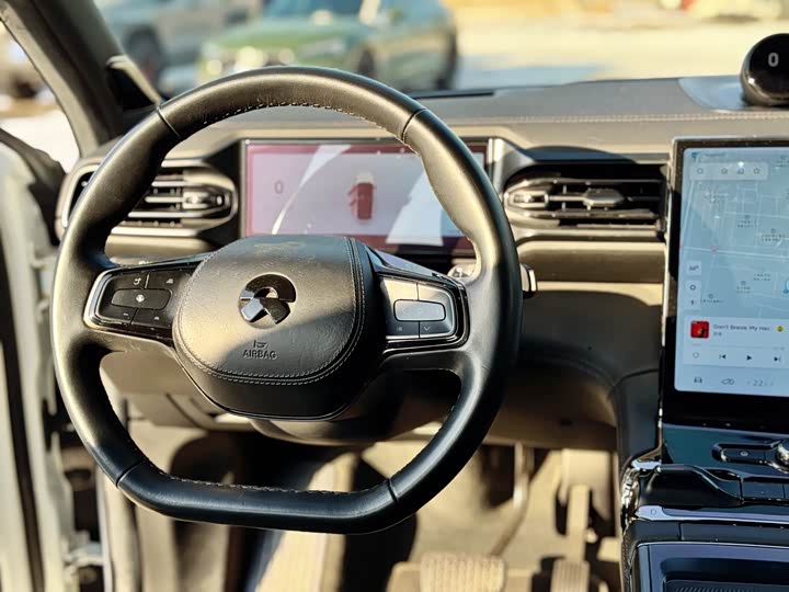 Фото 9 - Nio ES8