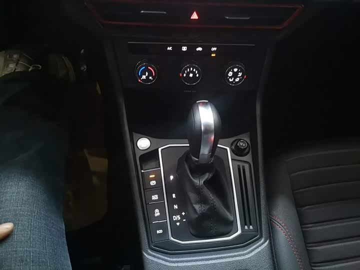 Фото 14 - Volkswagen Lavida