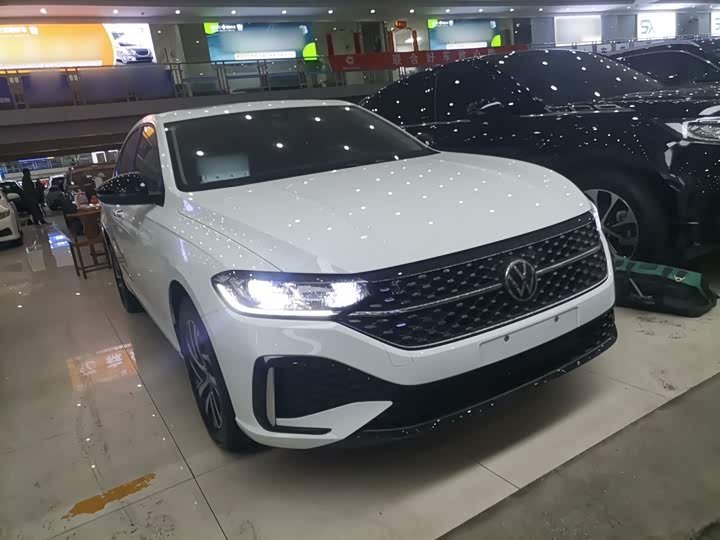 Фото 4 - Volkswagen Lavida