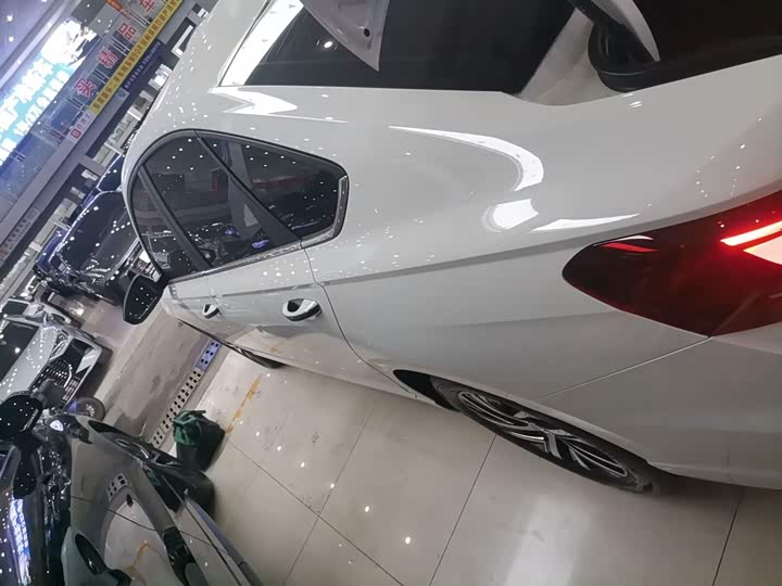 Фото 5 - Volkswagen Lavida