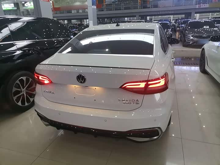 Фото 6 - Volkswagen Lavida