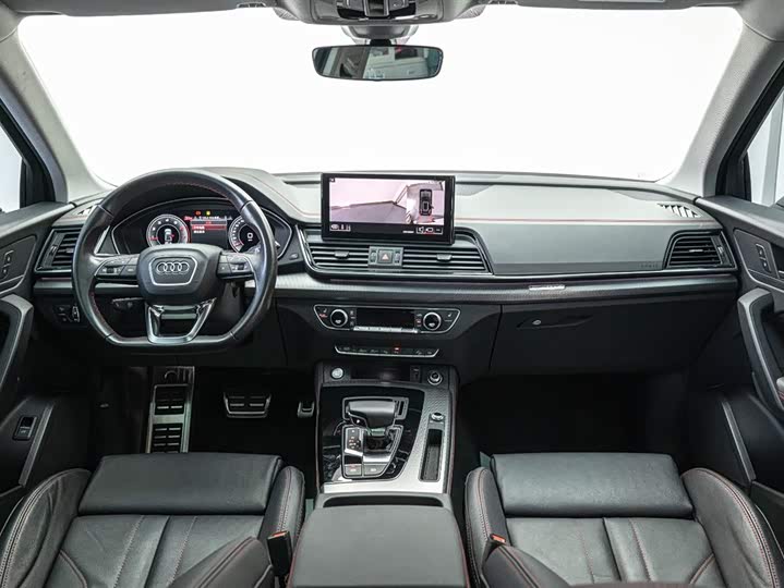 Фото 6 - Audi Q5L