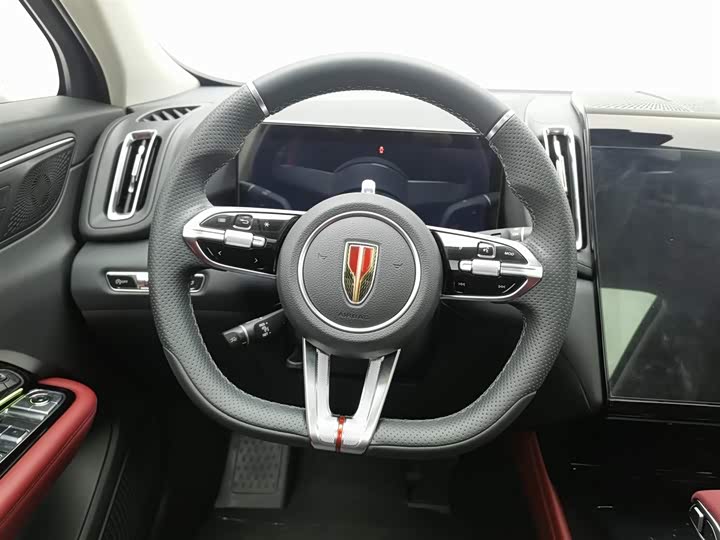 Фото 11 - Hongqi HS3