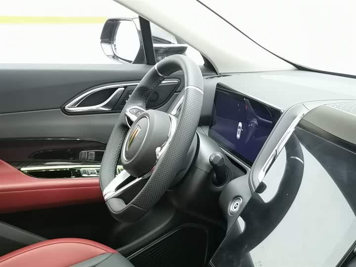 Фото 22 - Hongqi HS3