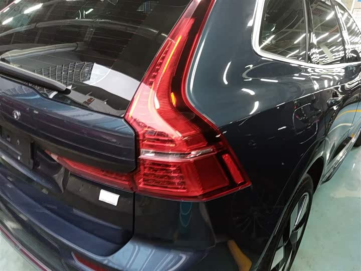 Фото 8 - Volvo XC60 Hybrid