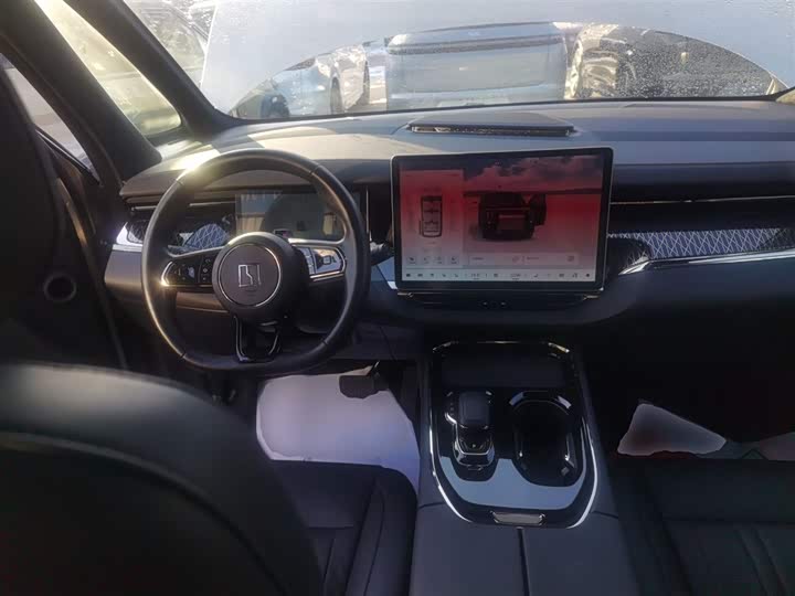 Фото 11 - Zeekr 009