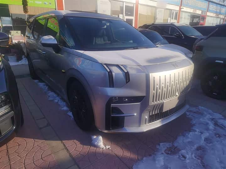 Фото 4 - Zeekr 009