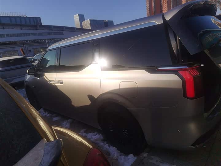 Фото 5 - Zeekr 009