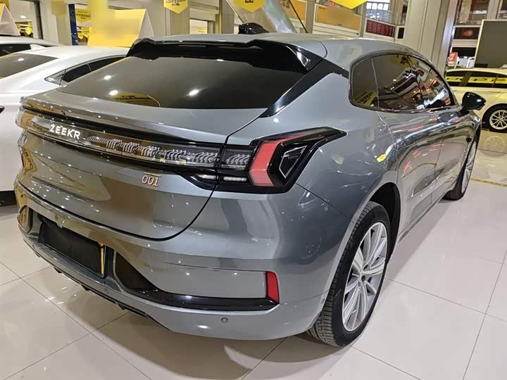 Фото 7 - Zeekr 001