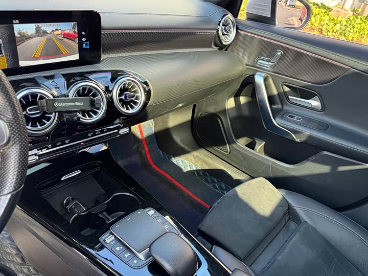 Фото 13 - Mercedes-Benz A-Class