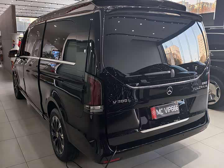 Фото 6 - Mercedes-Benz V-Class