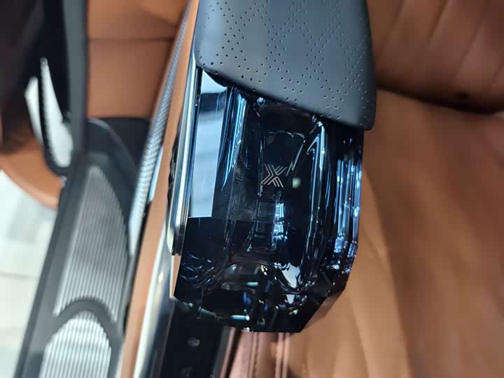 Фото 8 - Mercedes-Benz V-Class